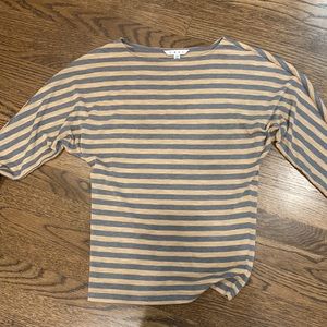 Women’s shirt cabi